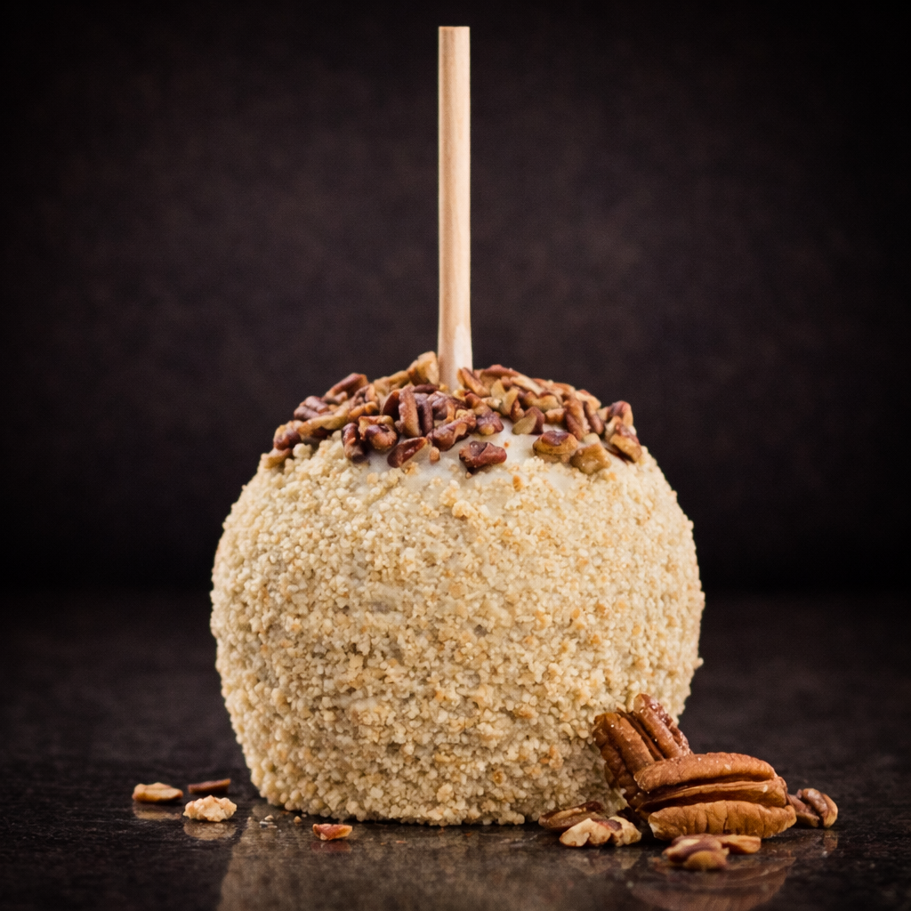Butter Pecan White Chocolate Gourmet Caramel Apple | Simply Amazing Apples